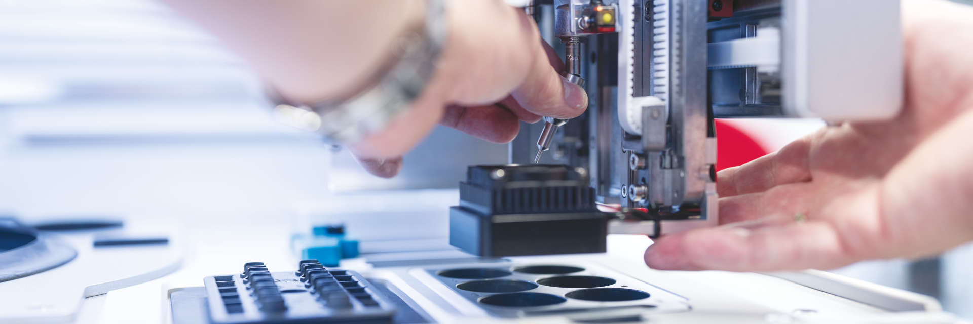 Repair center service quote form main image